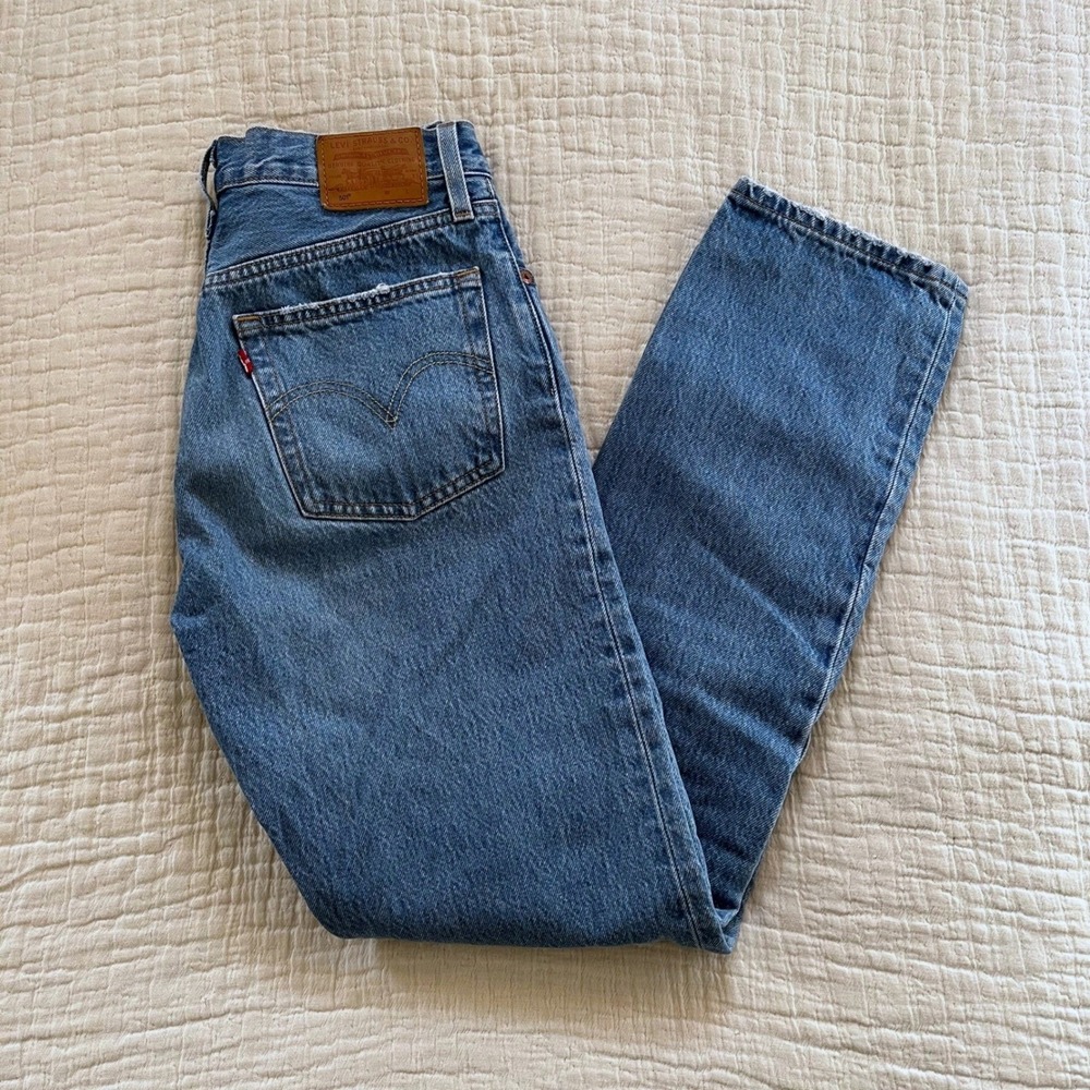 Levi's 501 Distressed Jeans 26